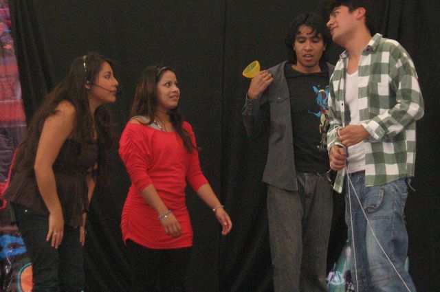 Rubí Peña,
Araceli Beltrán,
David López Saldaña,
Alejandro Gachuz.
Protagonizan Piedra papel o Tijeras